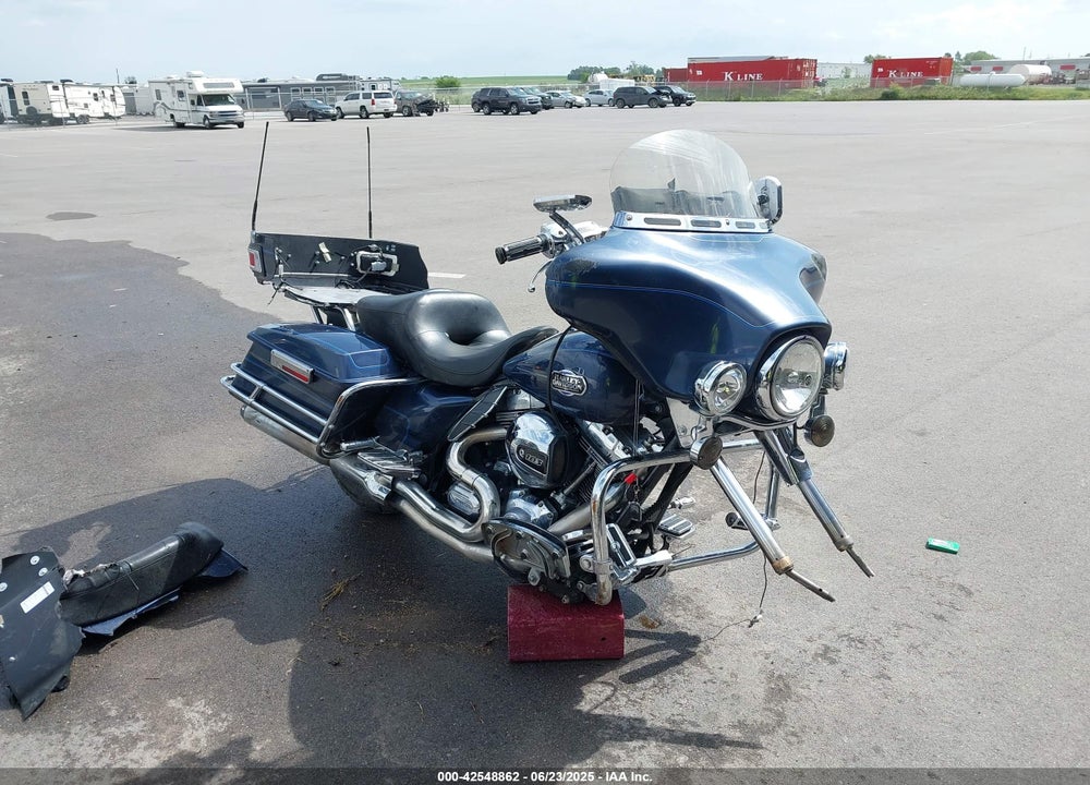 2009 HARLEY-DAVIDSON FLHTCU VIN: 1HD1FC4109Y636907