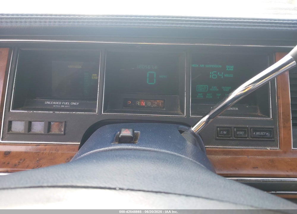 1994 LINCOLN TOWN CAR EXECUTIVE VIN: 1LNLM81W5RY745596