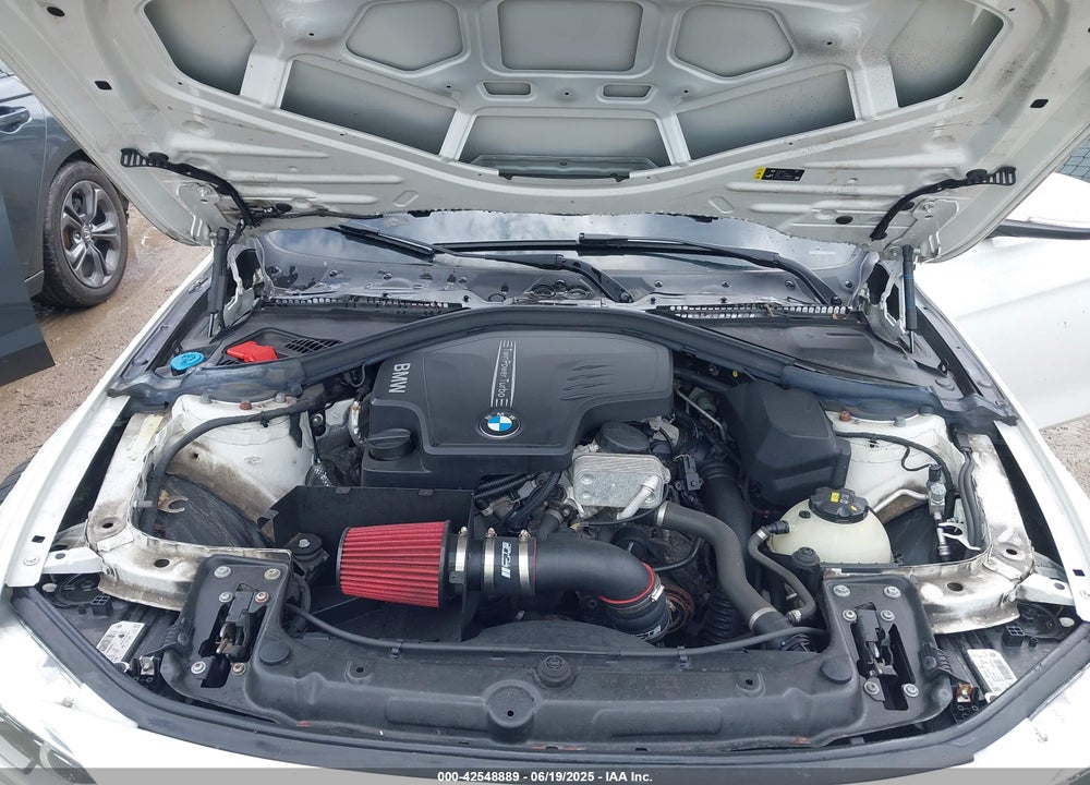 2018 BMW 3 SERIES VIN: WBA8E5G52JNV01959