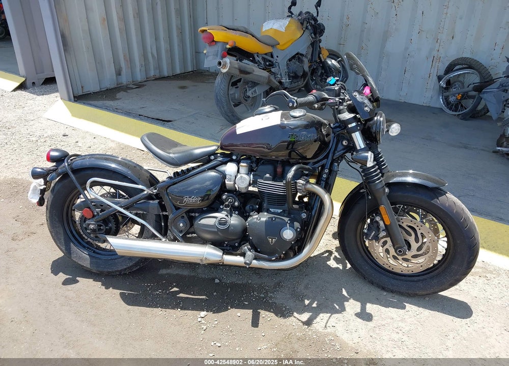 2024 TRIUMPH MOTORCYCLE BONNEVILLE BOBBER VIN: SMTD53HL8RTBT7464