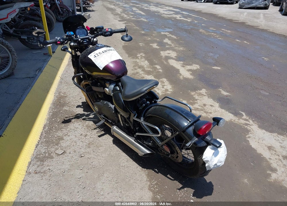 2024 TRIUMPH MOTORCYCLE BONNEVILLE BOBBER VIN: SMTD53HL8RTBT7464