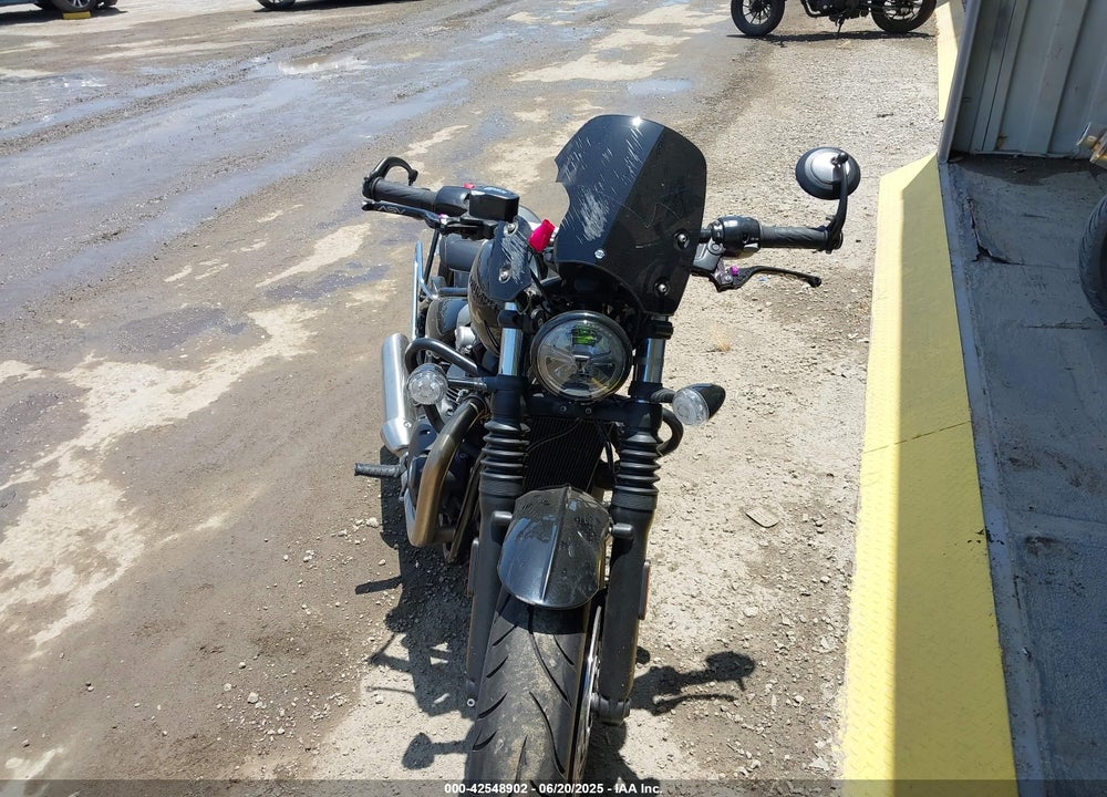 2024 TRIUMPH MOTORCYCLE BONNEVILLE BOBBER VIN: SMTD53HL8RTBT7464