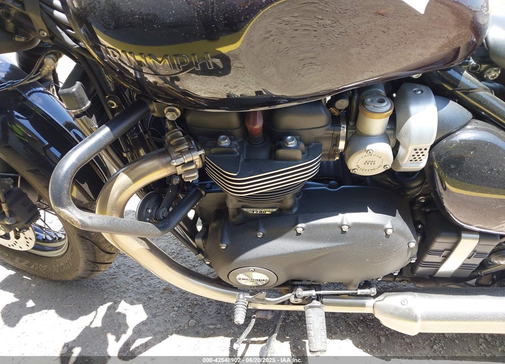2024 TRIUMPH MOTORCYCLE BONNEVILLE BOBBER VIN: SMTD53HL8RTBT7464