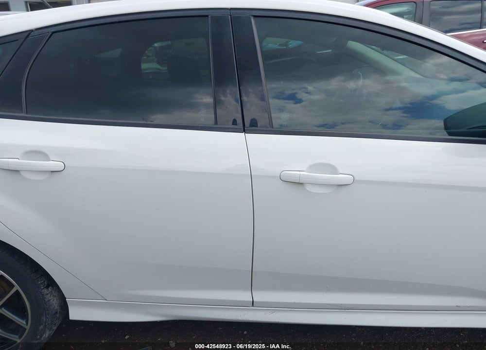 2015 FORD FOCUS VIN: 1FADP3K22FL378590