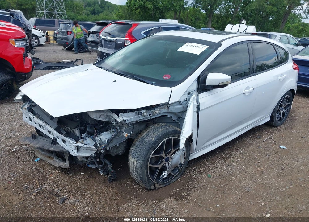 2015 FORD FOCUS VIN: 1FADP3K22FL378590
