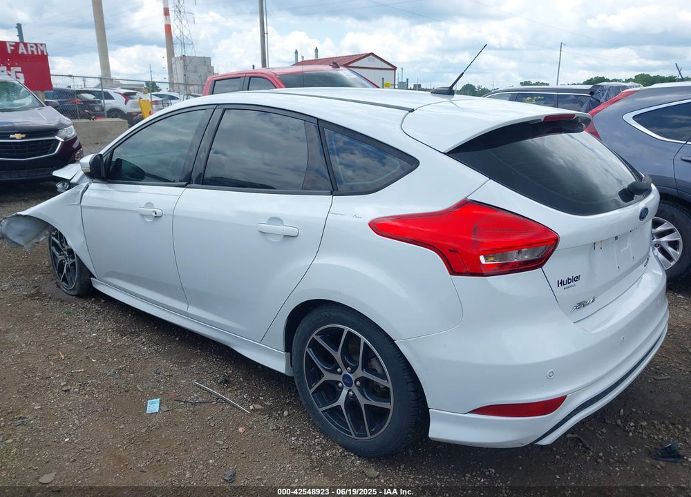 2015 FORD FOCUS VIN: 1FADP3K22FL378590