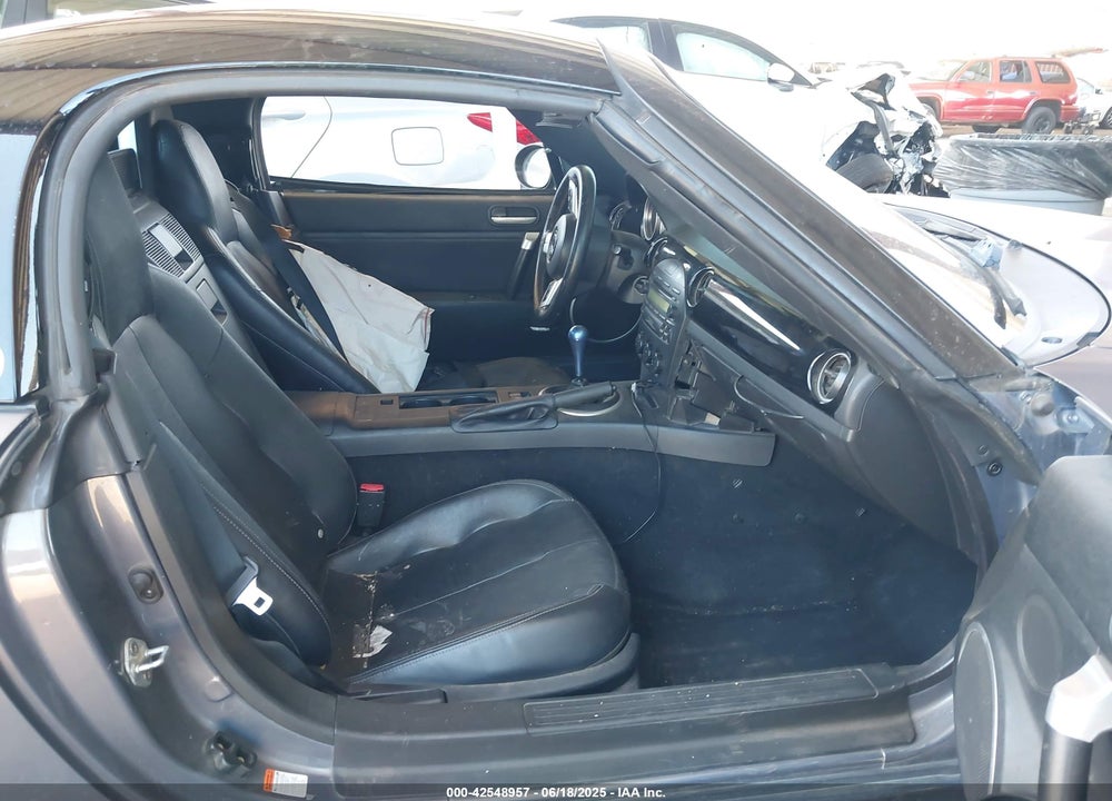 2006 MAZDA MX-5 VIN: JM1NC25F960120586