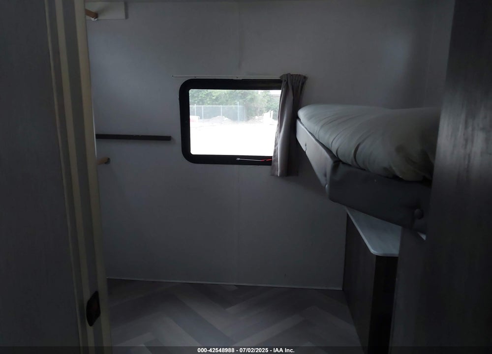 2022 WILDWOOD BY FOREST R X-LITE 28VBXL VIN: 4X4TWDD21N7373460
