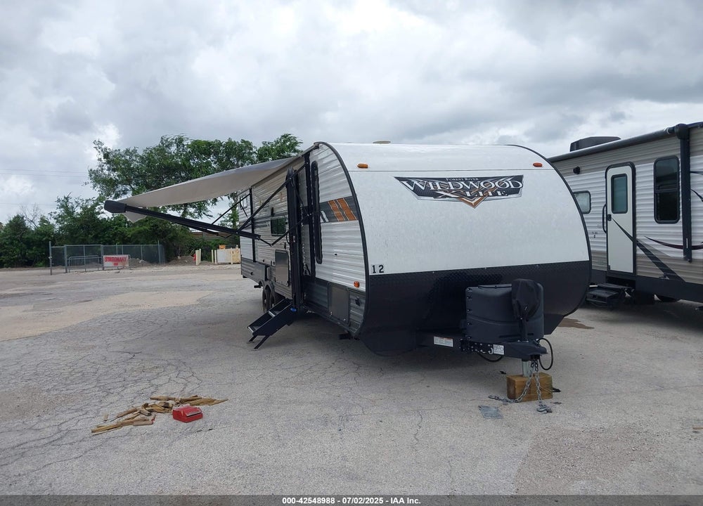 2022 WILDWOOD BY FOREST R X-LITE 28VBXL VIN: 4X4TWDD21N7373460