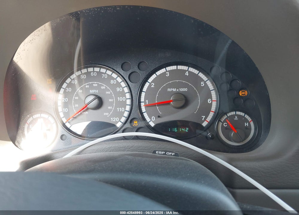 2007 JEEP LIBERTY VIN: 1J4GL48K57W701962
