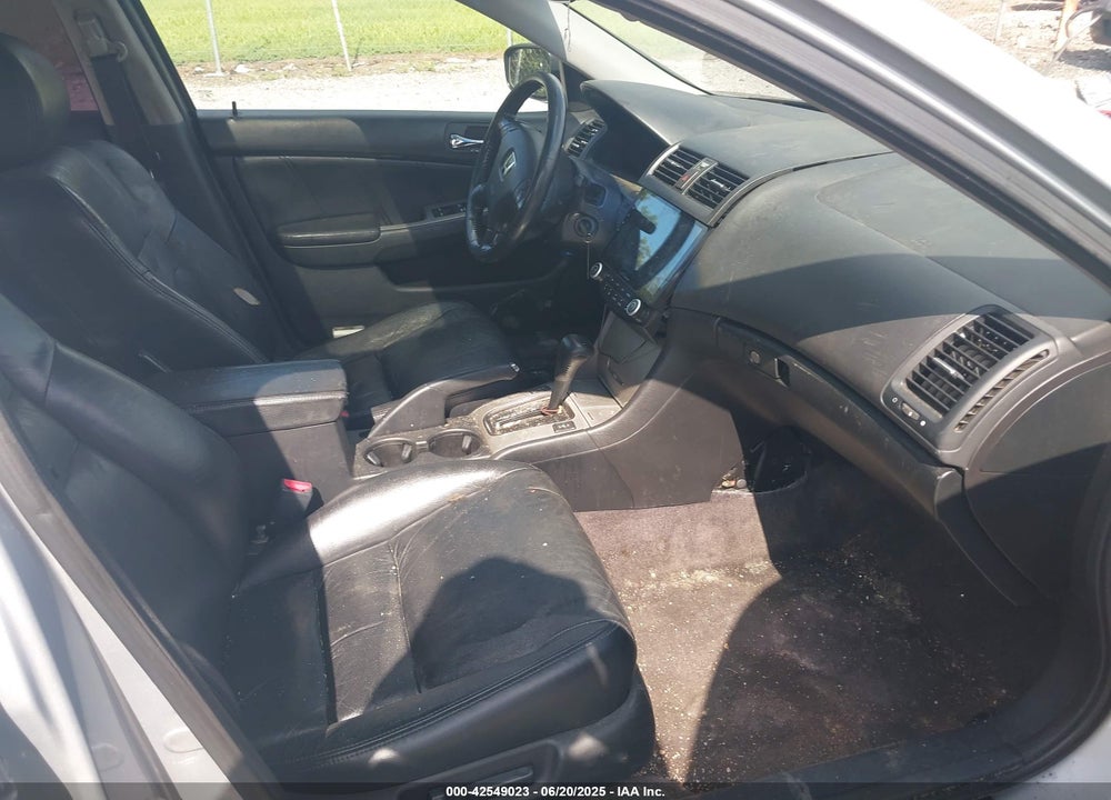 2005 HONDA ACCORD 3.0 EX VIN: 1HGCM66515A065806