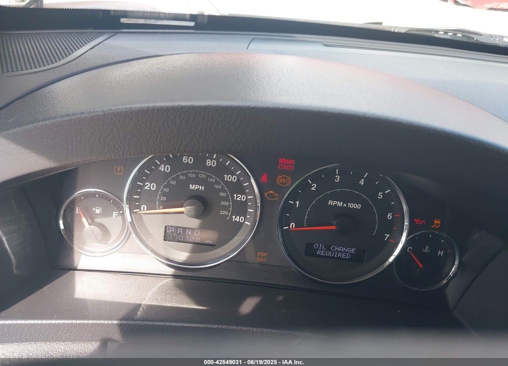 2008 JEEP GRAND CHEROKEE VIN: 1J8HR48N38C205038