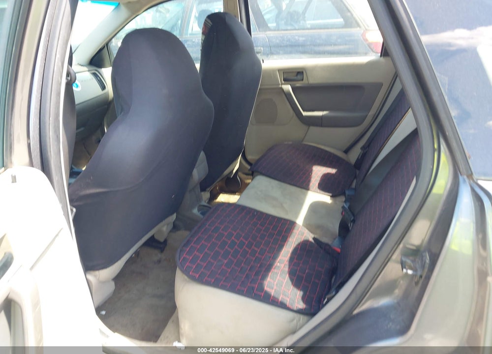2011 FORD FOCUS VIN: 1FAHP3FN1BW173857