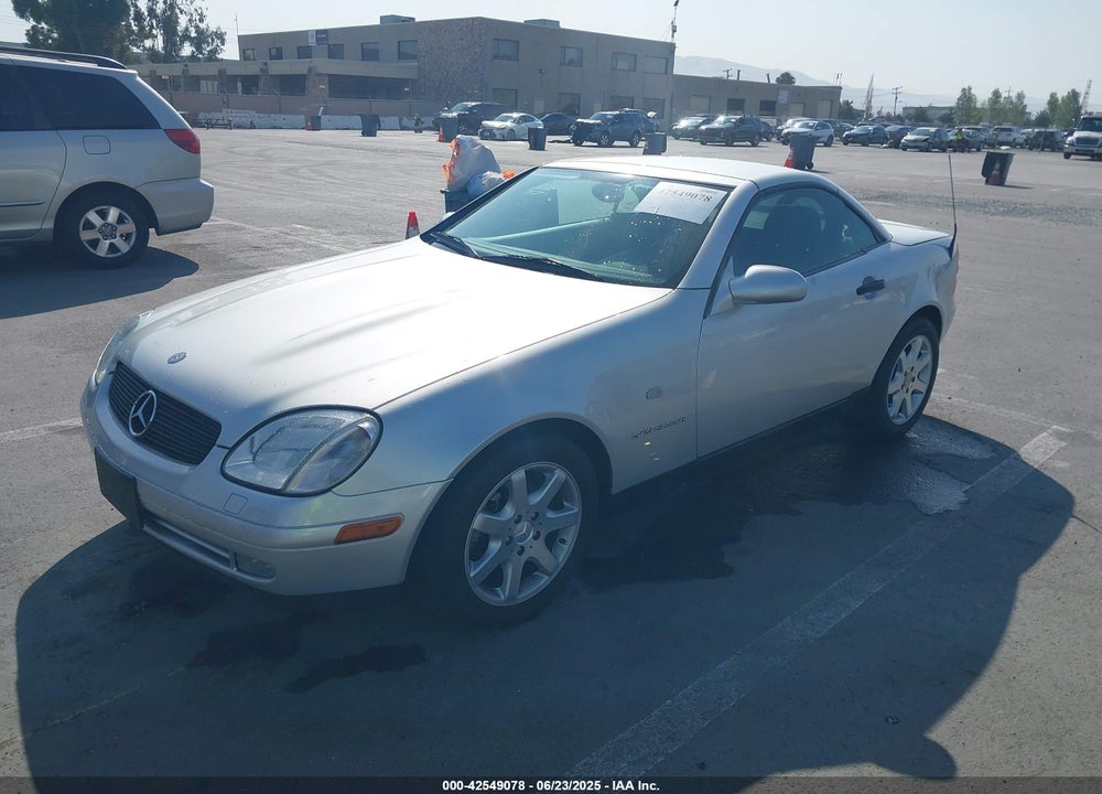 2000 MERCEDES-BENZ SLK 230 KOMPRESSOR VIN: WDBKK47F5YF160242