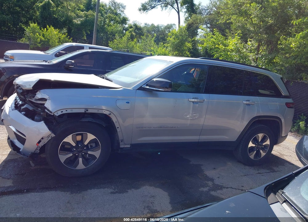 2024 JEEP GRAND CHEROKEE 4XE VIN: 1C4RJYB67R8516567
