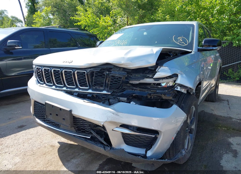2024 JEEP GRAND CHEROKEE 4XE VIN: 1C4RJYB67R8516567