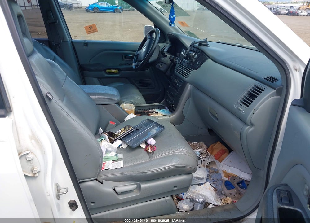 2005 HONDA PILOT EX-L VIN: 5FNYF18665B002893