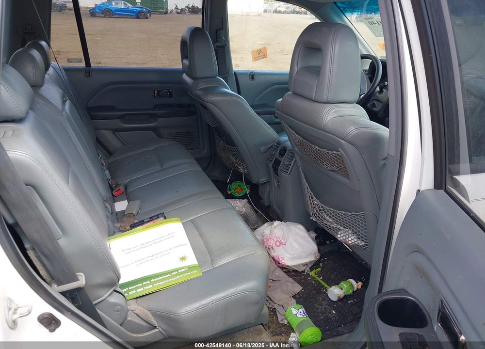 2005 HONDA PILOT EX-L VIN: 5FNYF18665B002893