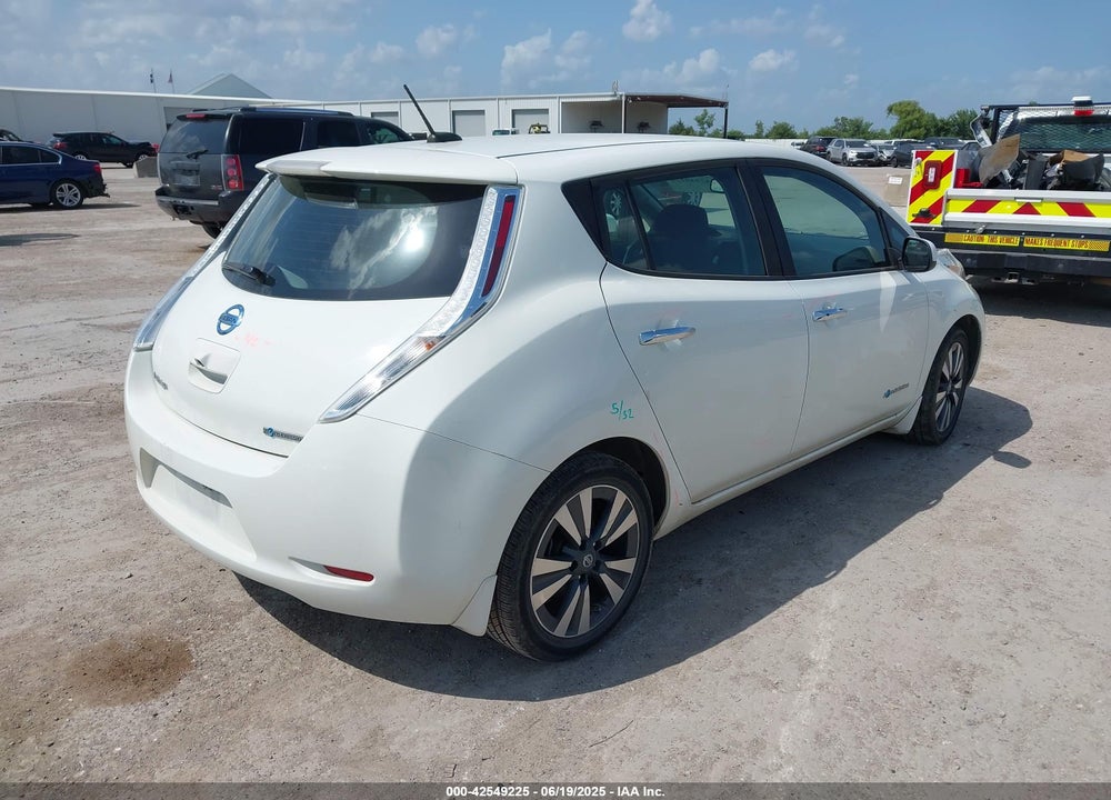 2016 NISSAN LEAF VIN: 1N4BZ0CPXGC306709