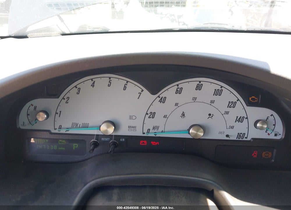 2002 FORD THUNDERBIRD VIN: 1FAHP60A52Y128920