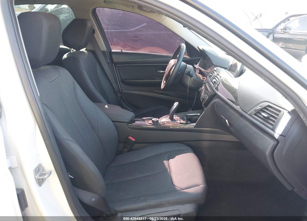 2018 BMW 3 SERIES VIN: WBA8E1G54JNU92464