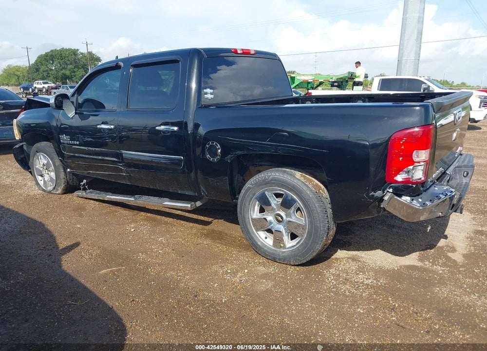 2011 CHEVROLET SILVERADO 1500 LT VIN: 3GCPCSE00BG382605