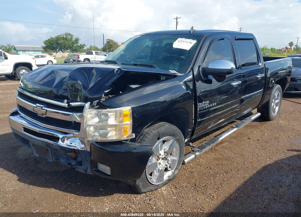 2011 CHEVROLET SILVERADO 1500 LT VIN: 3GCPCSE00BG382605