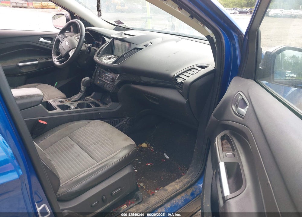 2017 FORD ESCAPE VIN: 1FMCU9J95HUC70103