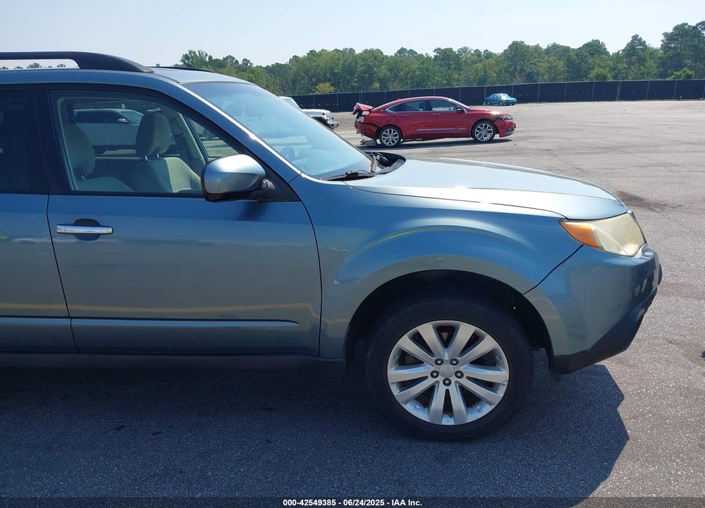2013 SUBARU FORESTER VIN: JF2SHADCXDG423937