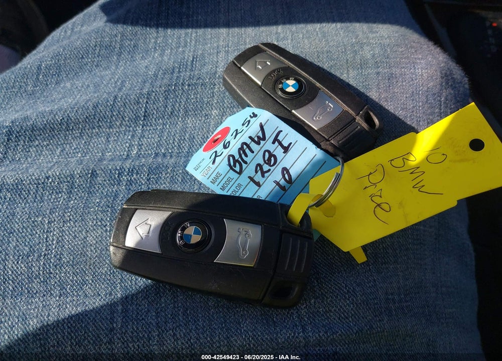 2010 BMW 128I VIN: WBAUL7C5XAVJ78010