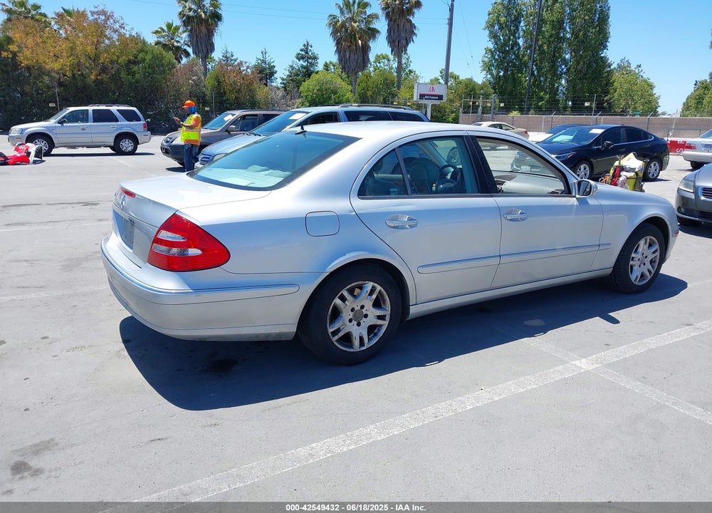 2003 MERCEDES-BENZ E 320 VIN: WDBUF65J53A083930
