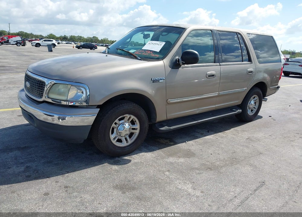 2002 FORD EXPEDITION XLT VIN: 1FMRU15WX2LA22230