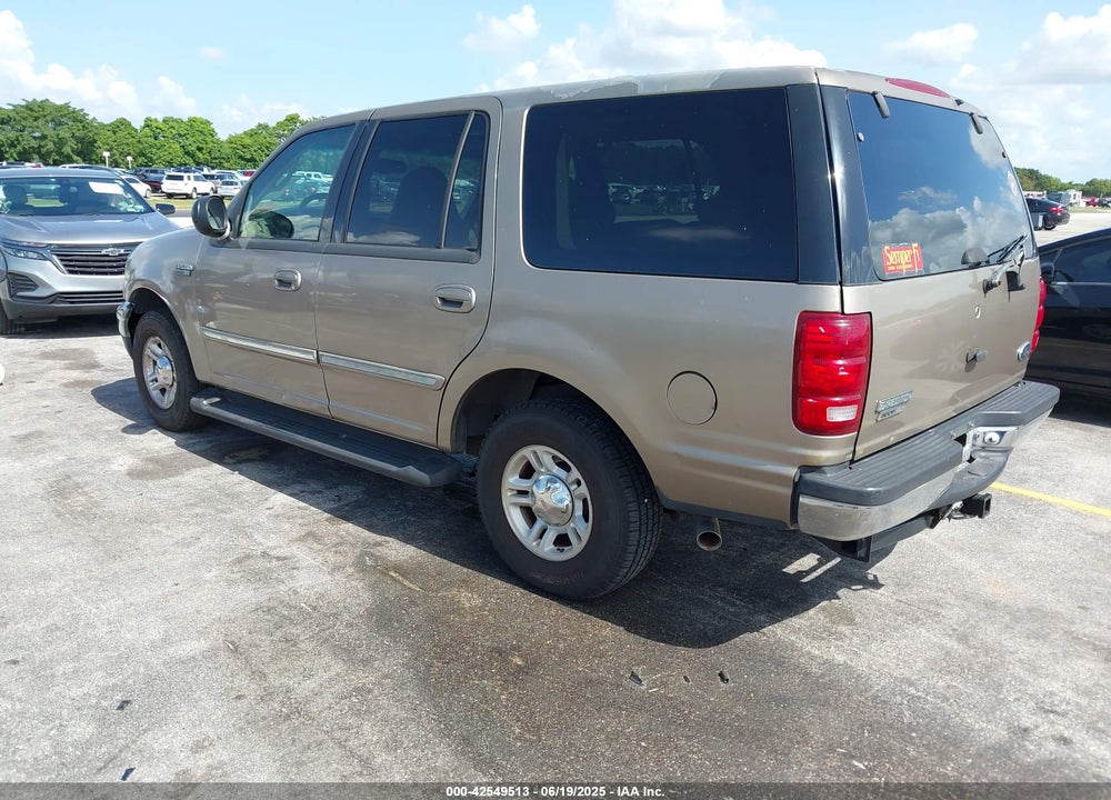 2002 FORD EXPEDITION XLT VIN: 1FMRU15WX2LA22230