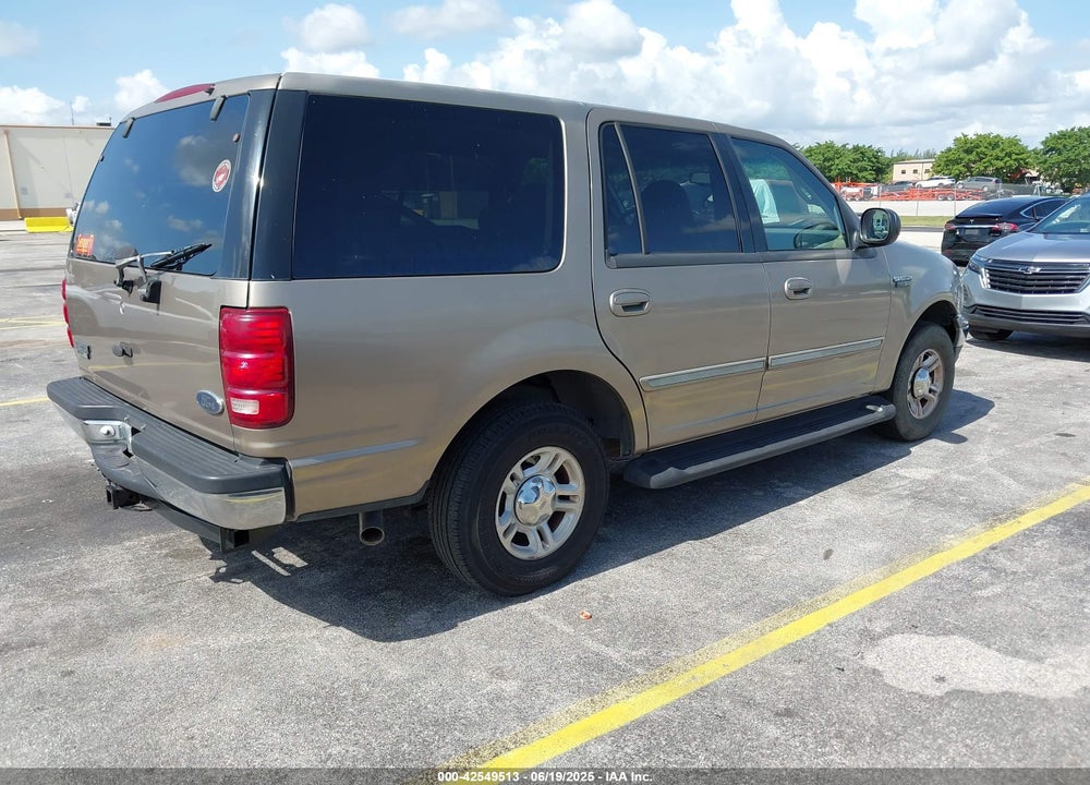 2002 FORD EXPEDITION XLT VIN: 1FMRU15WX2LA22230