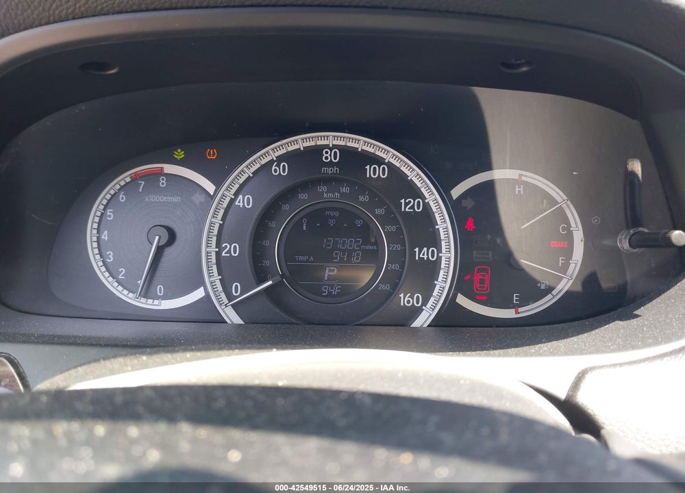 2016 HONDA ACCORD VIN: 1HGCR2F82GA076076