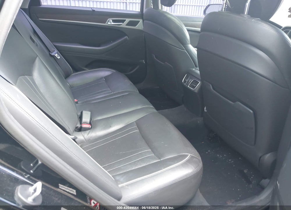 2015 HYUNDAI GENESIS VIN: KMHGN4JE9FU023078