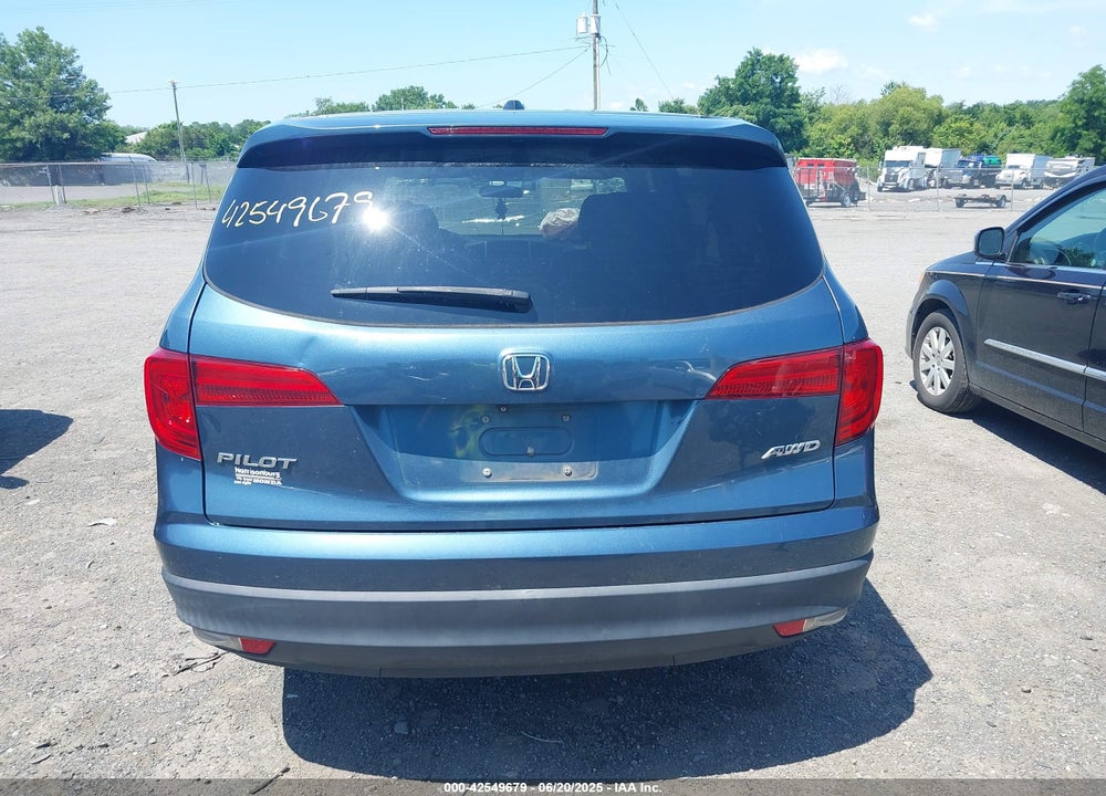 2017 HONDA PILOT VIN: 5FNYF6H32HB090185
