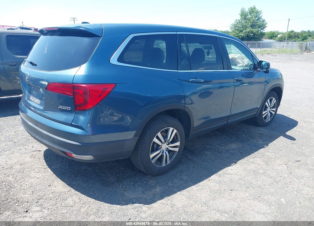 2017 HONDA PILOT VIN: 5FNYF6H32HB090185