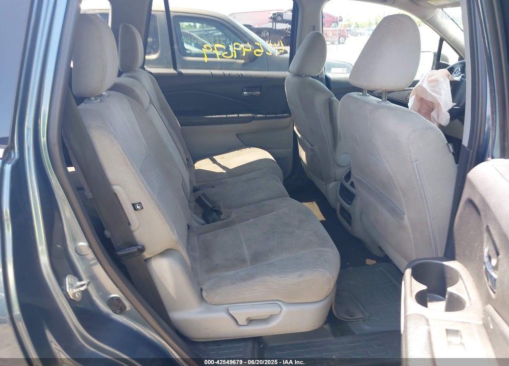 2017 HONDA PILOT VIN: 5FNYF6H32HB090185