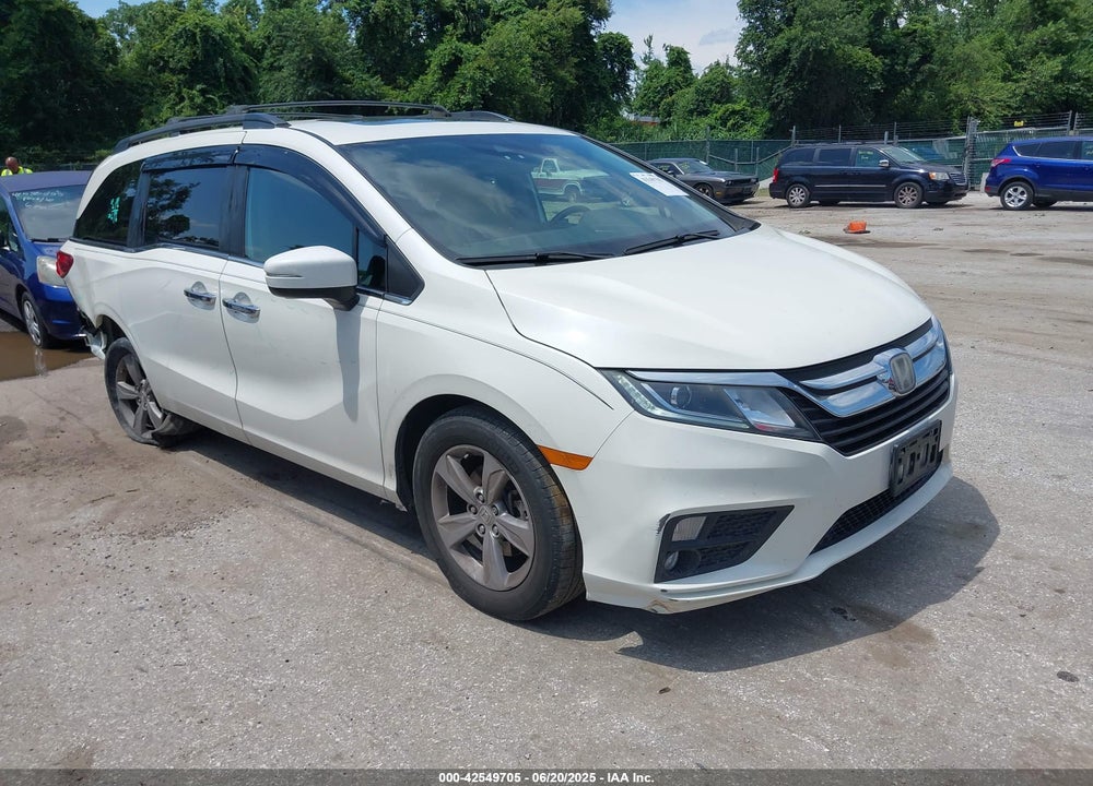 2018 HONDA ODYSSEY EX-L VIN: 5FNRL6H79JB109918