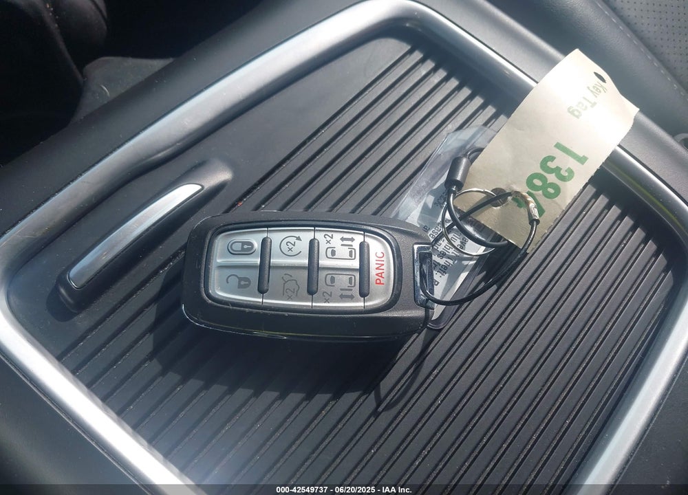 2024 CHRYSLER PACIFICA TOURING L VIN: 2C4RC1BG8RR197338