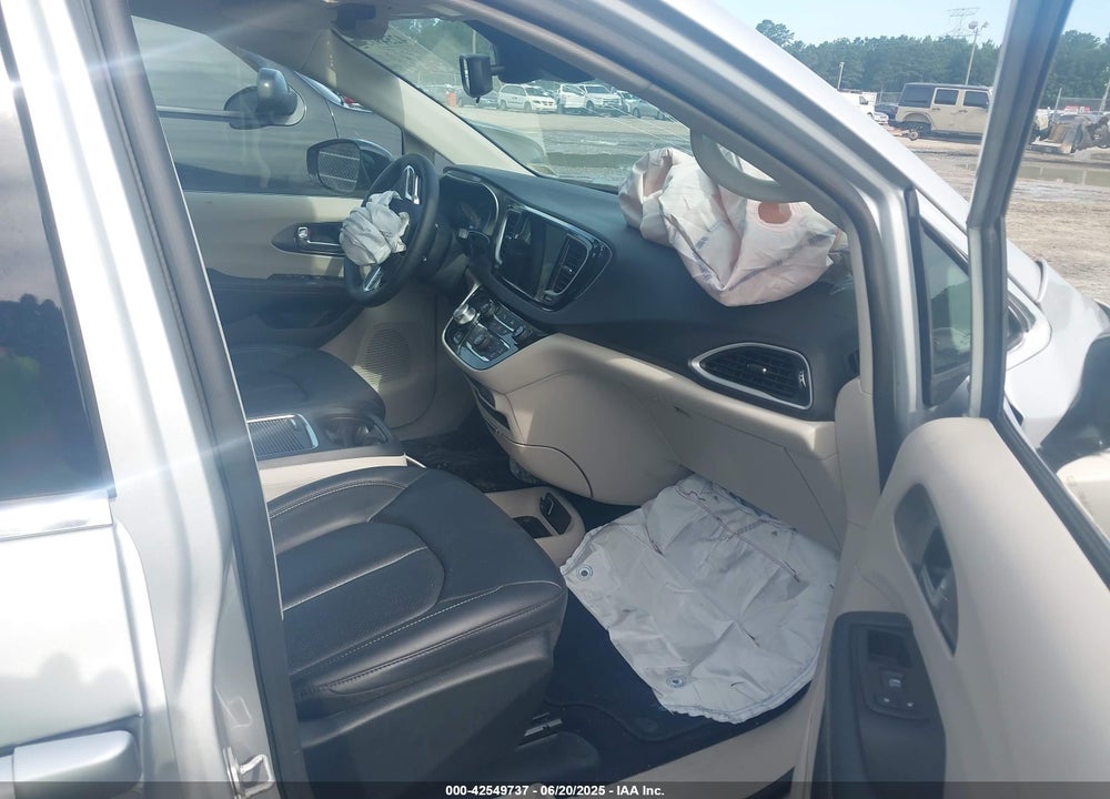 2024 CHRYSLER PACIFICA TOURING L VIN: 2C4RC1BG8RR197338