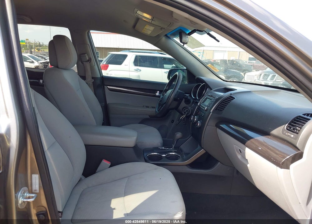 2013 KIA SORENTO VIN: 5XYKTDA24DG349430