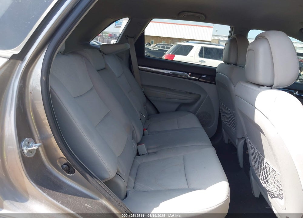 2013 KIA SORENTO VIN: 5XYKTDA24DG349430