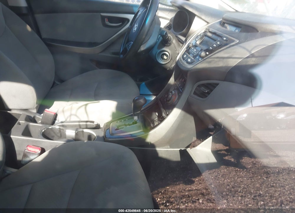 2013 HYUNDAI ELANTRA VIN: KMHDH4AE2DU884495