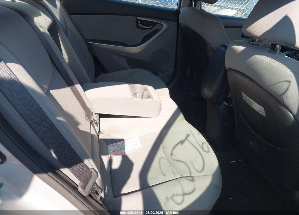 2013 HYUNDAI ELANTRA VIN: KMHDH4AE2DU884495