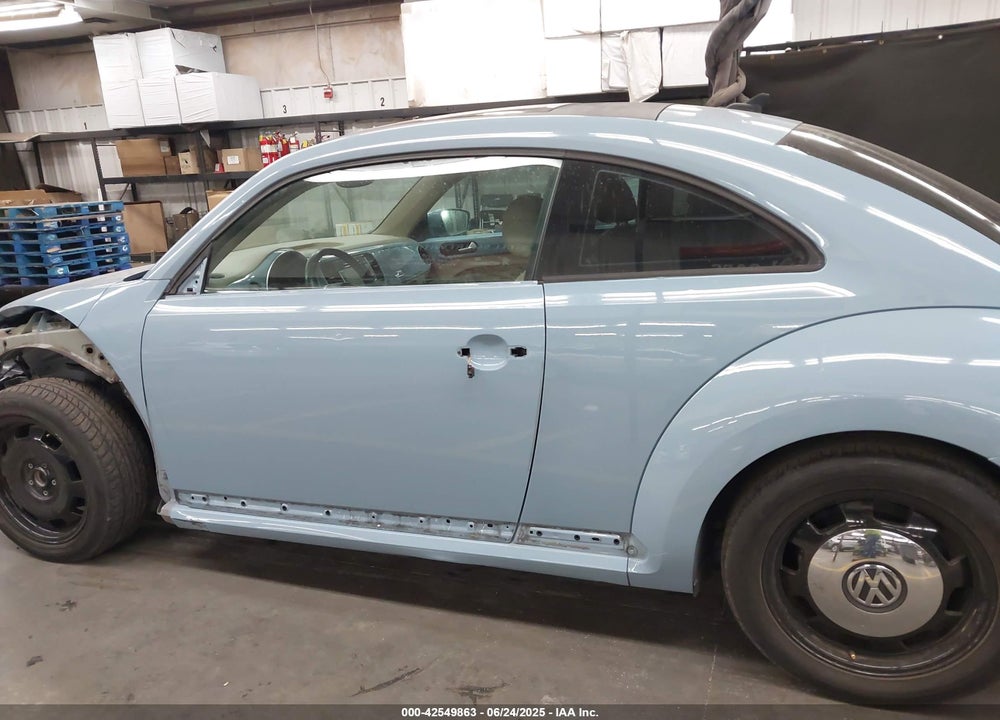 2014 VOLKSWAGEN BEETLE VIN: 3VWJ17ATXEM663919