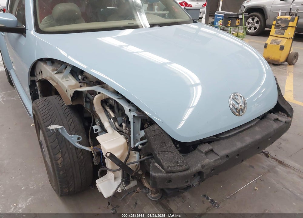 2014 VOLKSWAGEN BEETLE VIN: 3VWJ17ATXEM663919