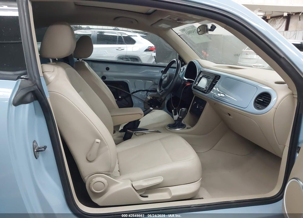 2014 VOLKSWAGEN BEETLE VIN: 3VWJ17ATXEM663919