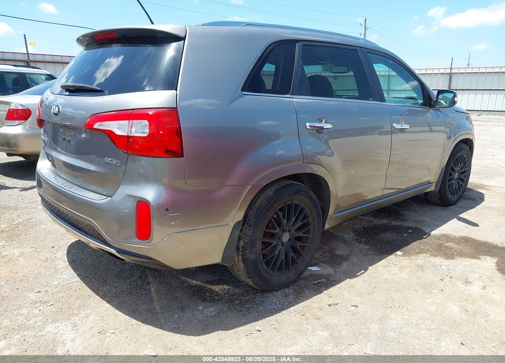 2015 KIA SORENTO VIN: 5XYKW4A71FG633975